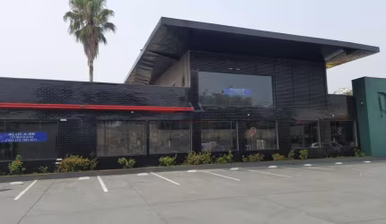 Loja em Posto para Fast Food 586 m²