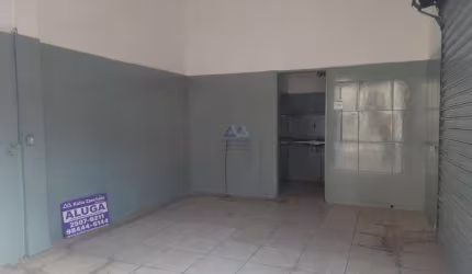 Locação Loja/Salão Comercial de Esquina - 30 m²