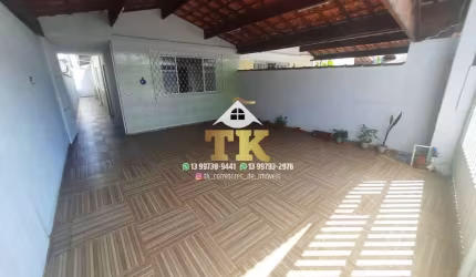 Ampla Casa em Vila Tupi PG com garagem para 4 carros  R$420 mil!