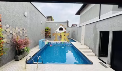 Sobrado mobiliado e decorado com piscina e espaço gourmet  Praia Grande SP