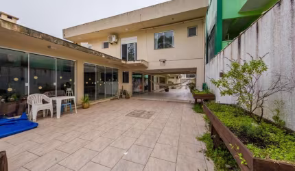 Casa para Venda em Tramandaí, Centro, 4 dormitórios, 1 suíte, 4 banheiros, 2 vagas