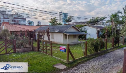 Casa para Venda em Tramandaí, Centro, 3 dormitórios, 3 banheiros, 2 vagas