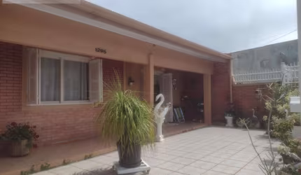 Casa para Venda em Tramandaí, Centro, 3 dormitórios, 2 banheiros, 3 vagas