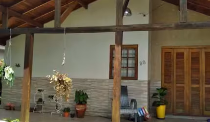 Casa para Venda em Montenegro, Aeroclube, 2 dormitórios, 1 banheiro, 2 vagas