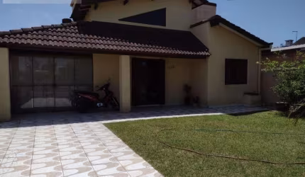 Casa para Venda em Tramandaí, Nova Tramandaí, 3 dormitórios, 2 suítes, 3 banheiros, 2 vagas