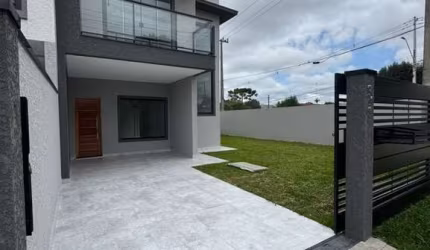 Sobrado de esquina no bairro Eucaliptos