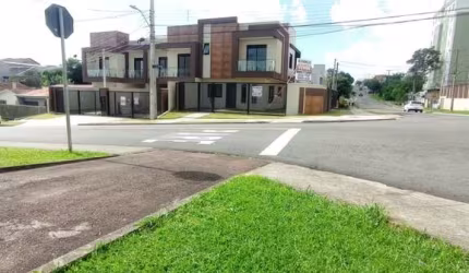 Sobrados de Esquina no Bairro Capão Raso Curitiba