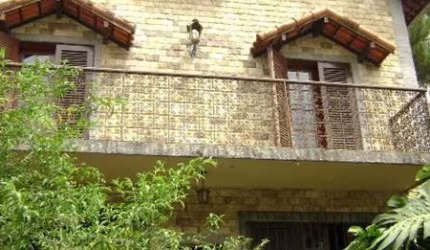 Casa em Cond. Alto - 173,83m² - Lazer completo no Cond., 6Qtºs (1Ste), Garagem.