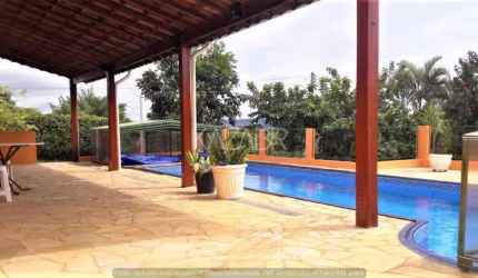 Chácara dentro da cidade. 4 dormitórios, 3 suítes, piscina. R$ 1.180.000 – Bairro Portal das Estâncias - Bragança Paulista
