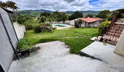 Casa em condominio com 3 dormitórios à venda, 250 m² por R$ 849.000 - Jardim Centenário - Atibaia/SP