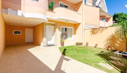 Sobrado triplex no Ecoville - J8 Imóveis