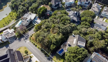Terreno em condomínio, no São João - J8 Imóveis