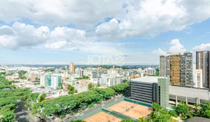 Apartamento em frente ao Clube Curitibano - J8