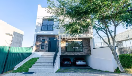 Casa em condomínio nova com vista panorâmica - J8