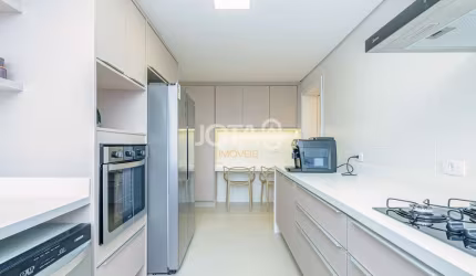 Apartamento 3 quartos, no Batel - J8