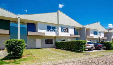 Casa aconchegante em condomínio completo - J8