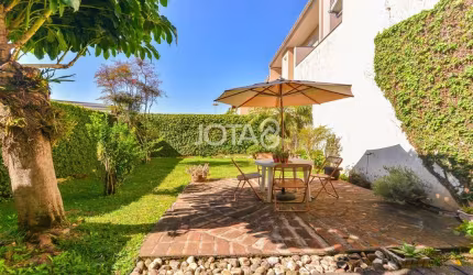 Sol e jardim em casa no São Lourenço - J8
