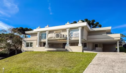 Casa em condomínio com 5 suítes - J8 Imóveis