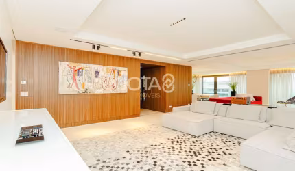 Luxo e modernidade no coração do Batel - J8