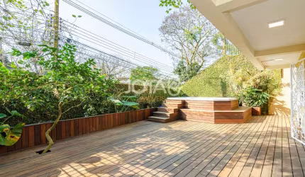 Casa em condomínio no Bom Retiro - J8