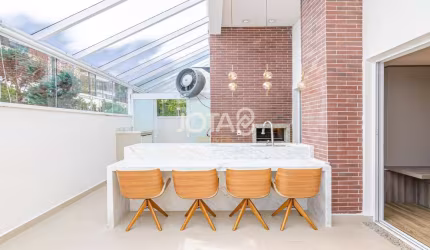 Apartamento com terraço privativo coberto - J8