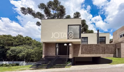 Casa Nova 3 Quartos em Condominio Fechado J8