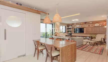 Apartamento duplex com 2 quartos no centro - J8