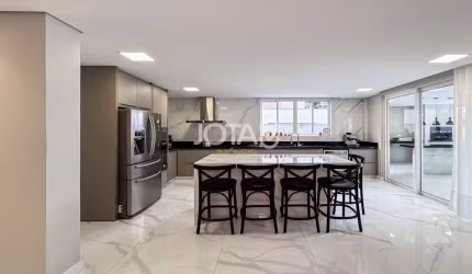 Casa em condomínio 4 quartos em Santa Felicidade!