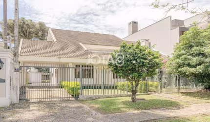 Casa com 7 quartos e muito quintal - Jota8