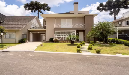 CASA COM PISCINA EM CONDOMÍNIO 4 QUARTOS -J8