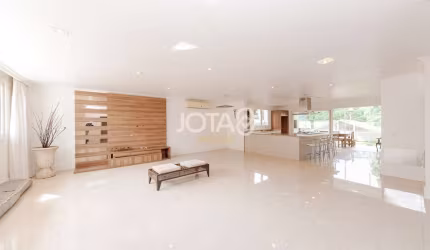 Casa no Mirabelle - Campo Comprido - J8