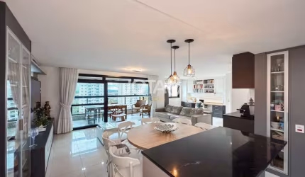 Apartamento com 2 quartos e 2 vagas no Ecoville J8