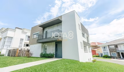 Casa com 4 suítes em condomínio fechado - J8