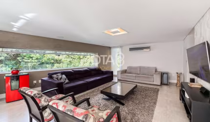 Casa em condomínio mirabelle Campo Comprido - J8