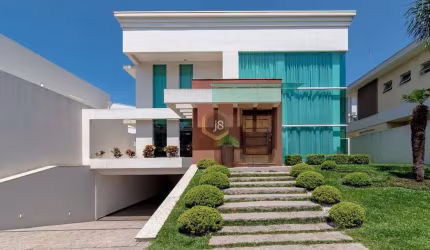 Moderna, iluminada, integrada e com quintal - J8