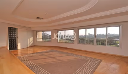 Casa com 4 suites próxima ao Parque Barigui - J8