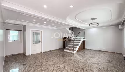 Sobrado com 4 quartos no Bairro Vila Izabel  - J8