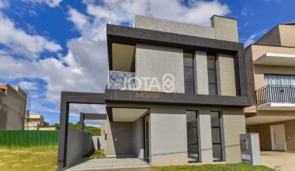Casa em condomínio clube com 3 quartos - J8