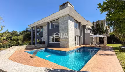 Casa no condomínio Paysage Curityba - J8