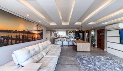 Apartamento no centro cívico com 3 quartos - J8