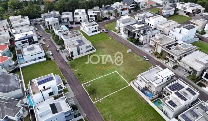 Terreno em condomínio fechado no Uberaba - J8
