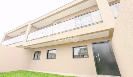 Sobrado com 3 quartos em Santa Felicidade
