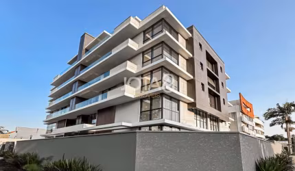 Apartamento com 3 suítes perto do Graciosa - J8