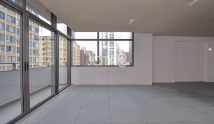 Excelente sala comercial para locação no Centro J8