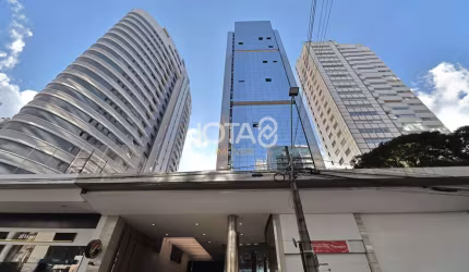 Sala comercial de 351 m² no Centro Empresarial J8