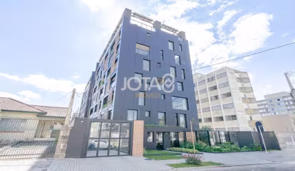 Apartamento duplex com 2 suítes no Alto da XV