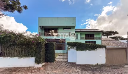 Casa om 5 Quartos e Terreno no Campo Comprido J8