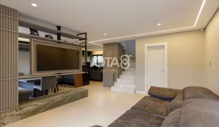 Sobrado finamente decorado com tres quartos - J8
