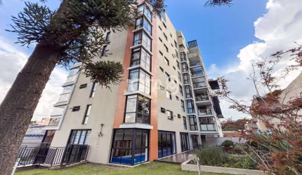 Apartamento 2 suítes e 2 vagas no Mercês - J8