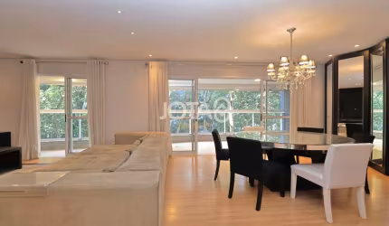 Apartamento de 202m2 no Ecoville - J8